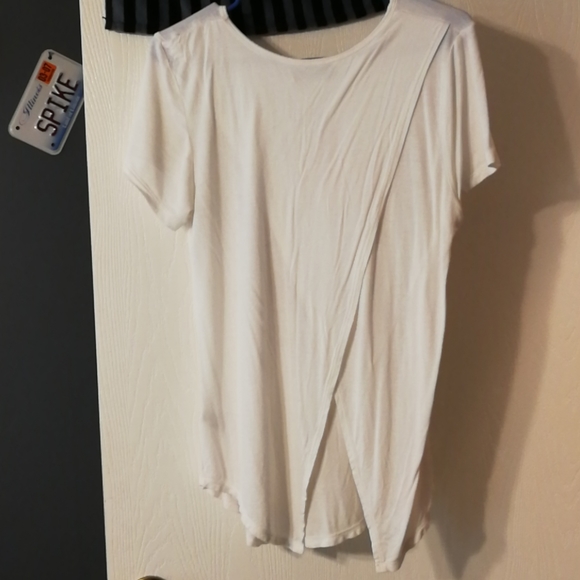 Large Blouse - Picture 2 of 3